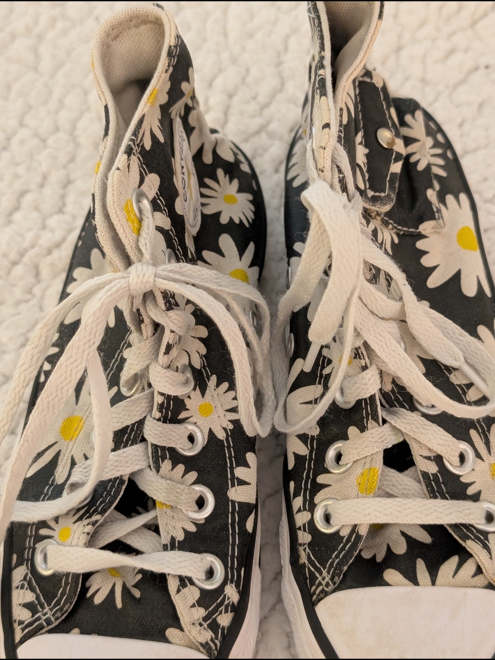 Good Condition: Converse Chuck Taylor All Star Hi Pocket Women 6